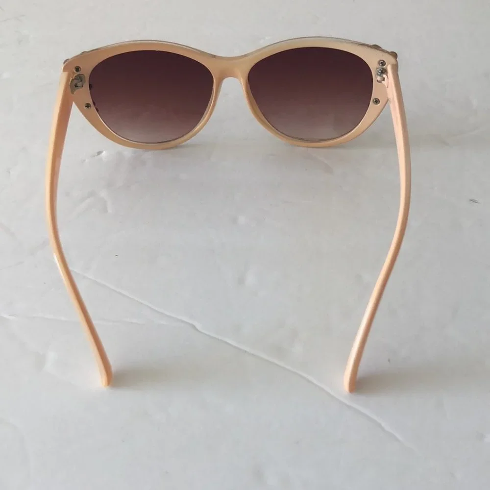 H&M Pair Plastic Sunglasses Beige 3D Applique on Frame VTG